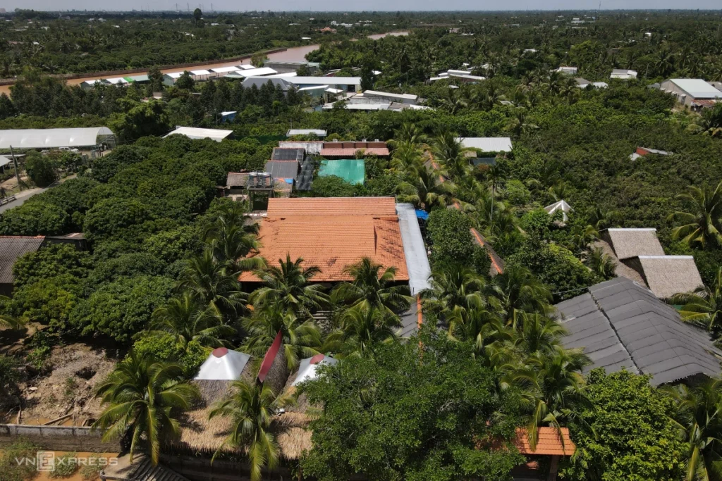 Nhà làm từ 4.000 cây dừa ở Vĩnh Long